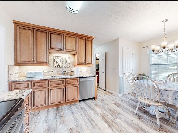 5th image of 1018 Don Blair Dr #1018