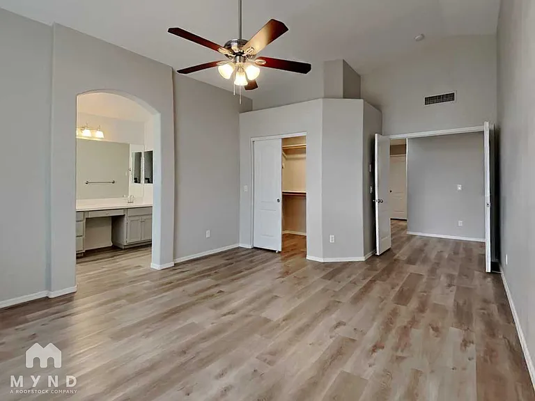 1045 W Todd Dr — Photo 11