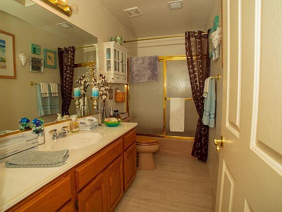 Unit B Second Bath