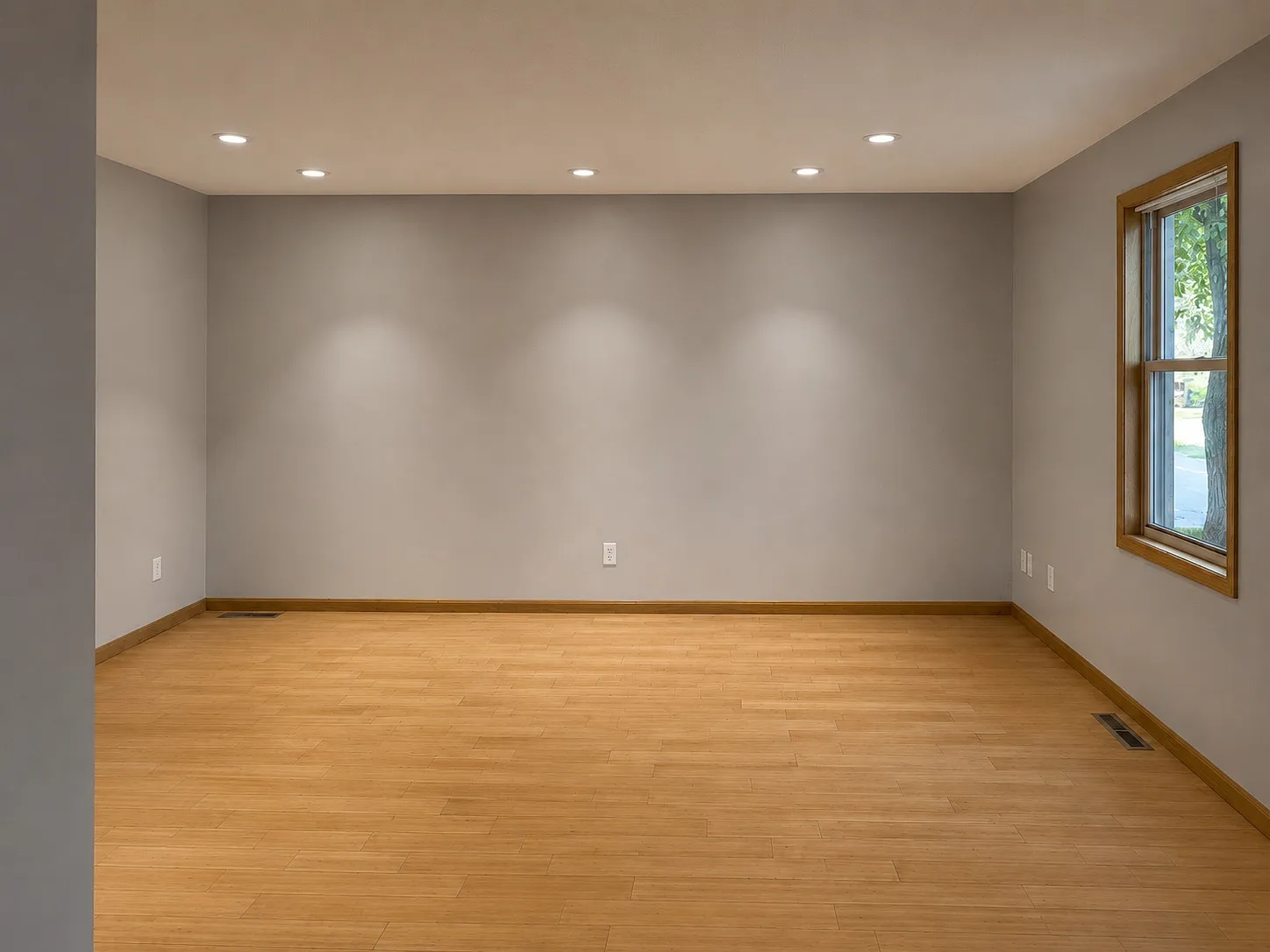 4 bed, 2.5 bath, 1847 sqft, $3,000 — Photo 2