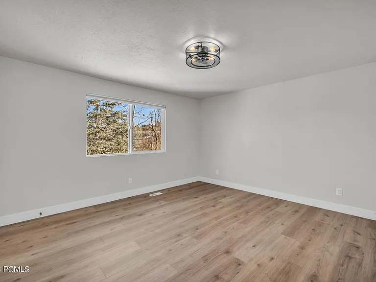 6236 N Countryside Cir — Photo 12