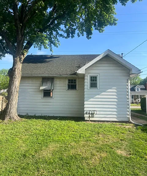 117 E Tydeman Ave — Photo 3