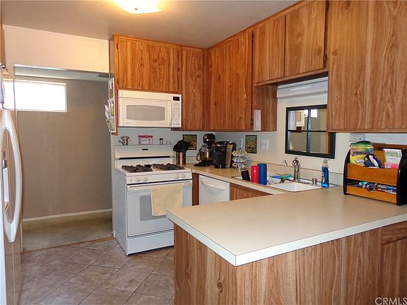 5th image of 620 Golden Springs Dr Unit G