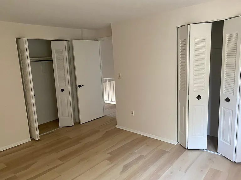7604 McNamara Dr — Photo 11
