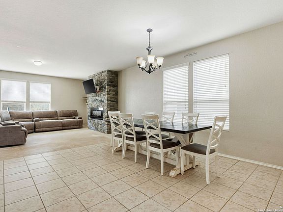 3rd image of 24267 Invitation Oak