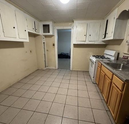 5th image of 14 Wakeman Ave
