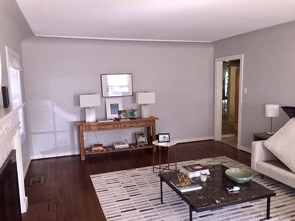 3rd image of 4144 University Blvd