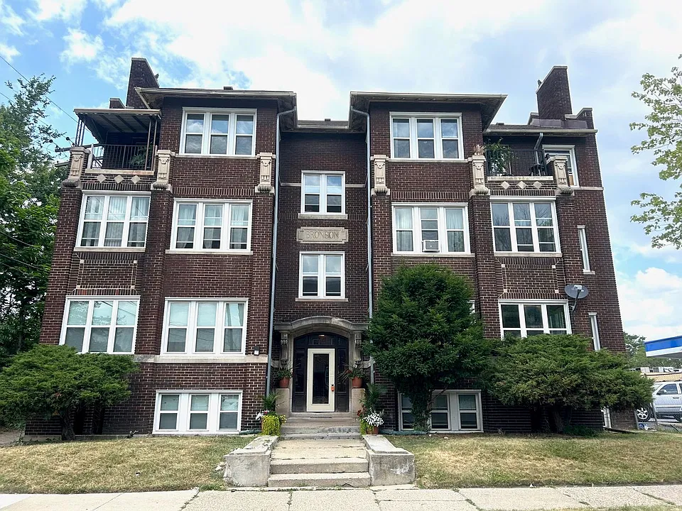 34 Hazelwood St