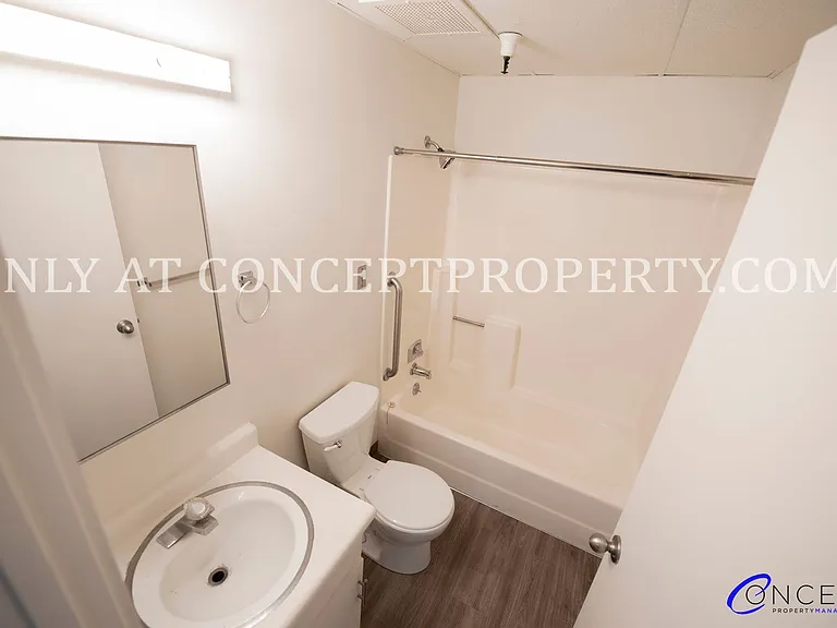 223 E 3rd Ave — Photo 74