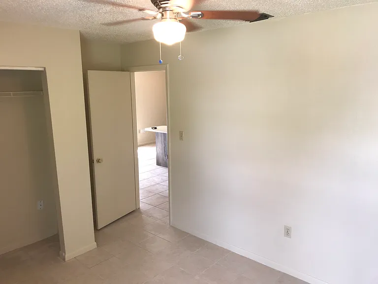 2806 46th Avenue Dr W — Photo 13