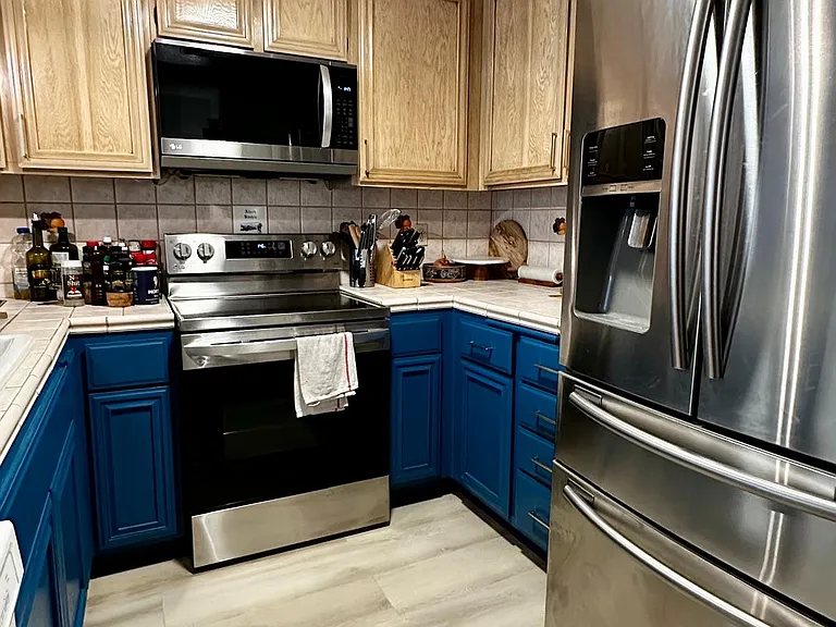 720 W 4th St #118 — Photo 5
