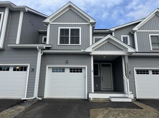 389 Old Farm Rd, South Burlington, VT 05403