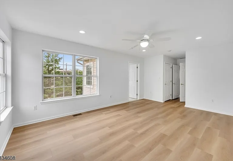 63 Albert Ct — Photo 22