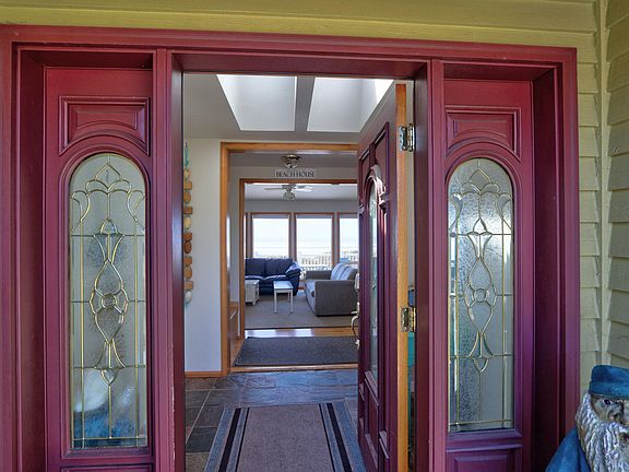 3rd image of 2801 NW Oceania Dr