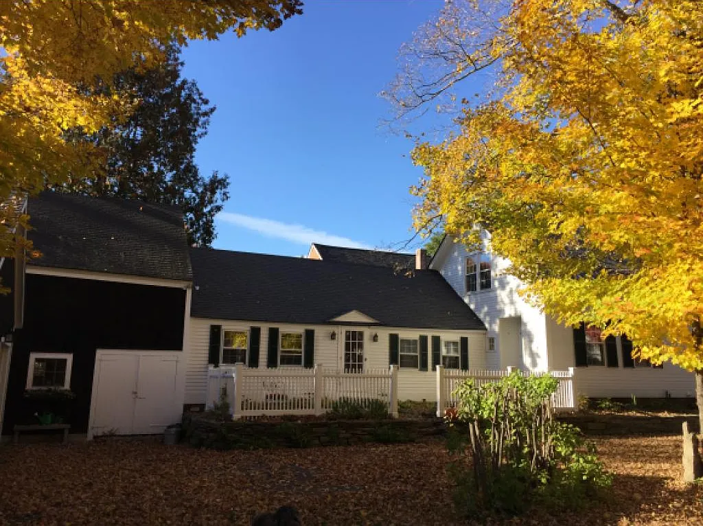 3 bed, 3.5 bath, 2080 sqft, $4,000 — Photo 3