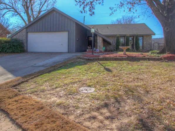 104 E 58th St S, Tulsa, OK 74105