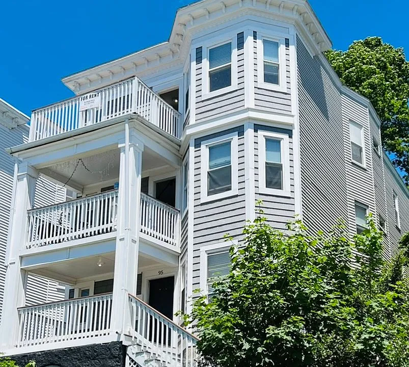 95 Draper St #3