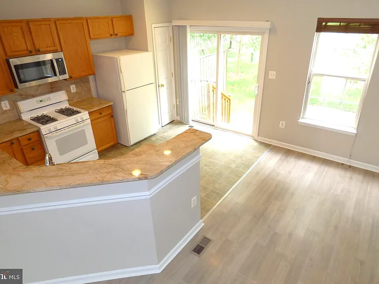 20957 Duryea Ter — Photo 10