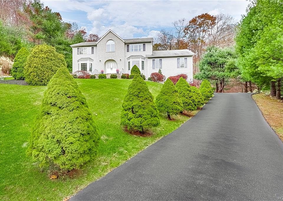 1st image of 15 Parkside Ct