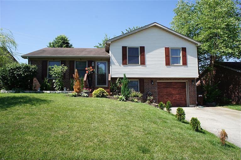 1st image of 120 Wells Ct