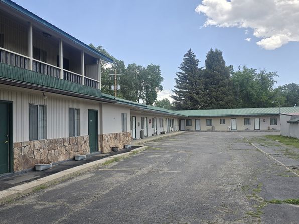1240 Main St #1