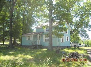 2956 Yarboroughs Mill Rd, Milton, NC 27305