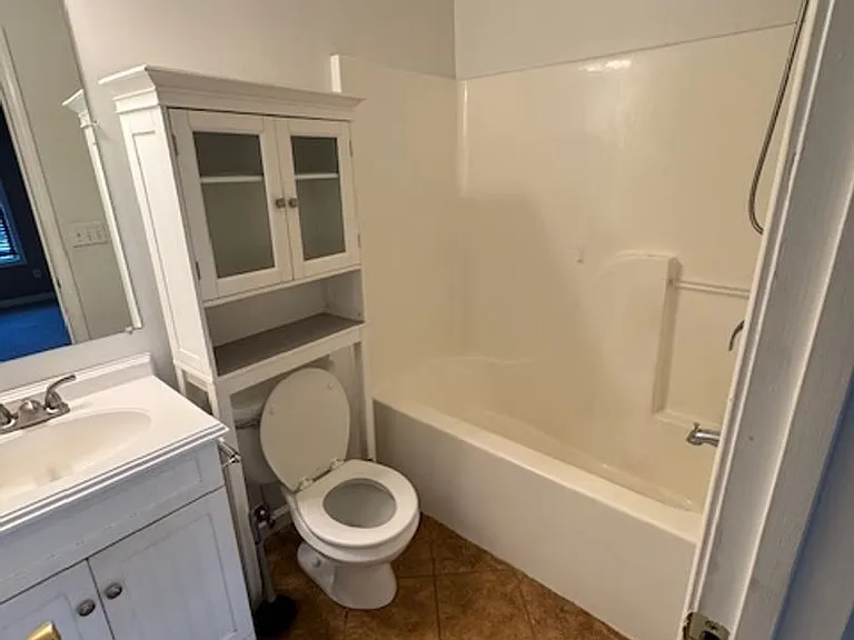 121 Bilco St #4 — Photo 14