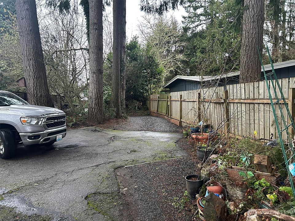 2nd image of 2019 Swanee Circle SE