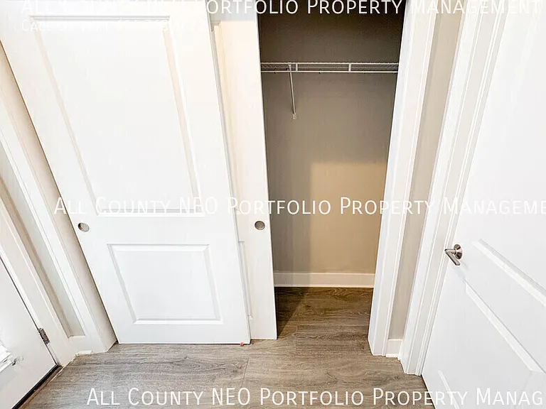 1383 N Grant Ave — Photo 12