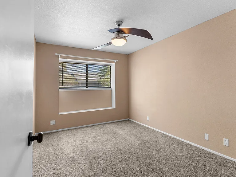 273 E Upjohn Ave — Photo 20