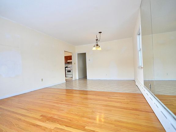 2nd image of 41 Woodside Ave