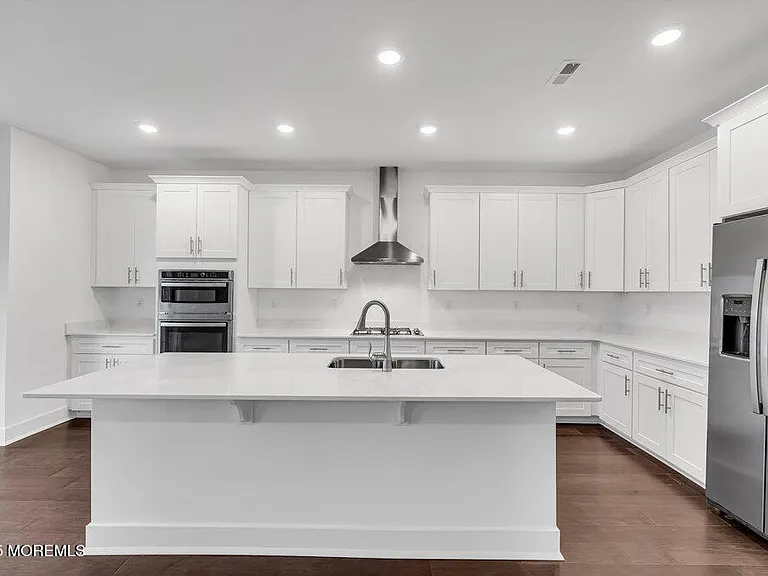 122 Woolley Ct — Photo 15