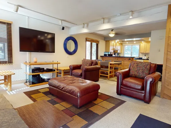 (undisclosed Address), Mammoth Lakes, CA 93546