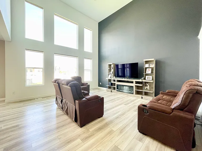 E Chukar Dr — Photo 6