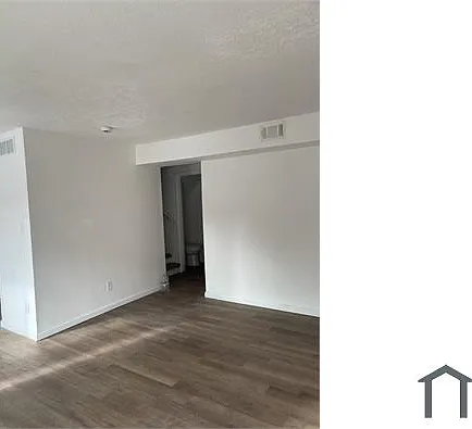 2 bed, 1110 sqft, $1,350 — Photo 3