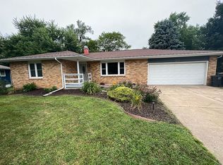 2229 Autumn Dr, Pekin, IL