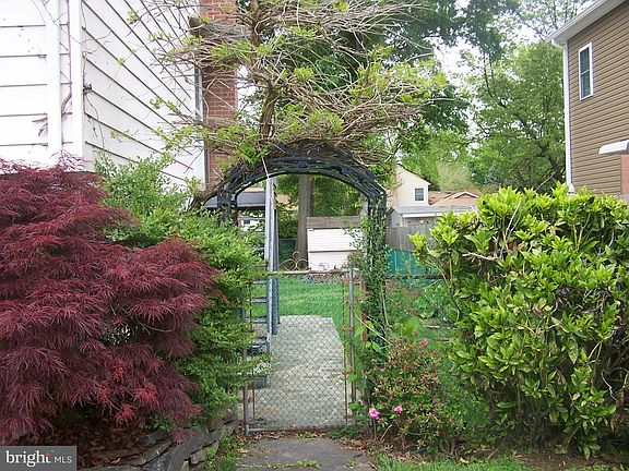 3rd image of 6104 Briarview Ct