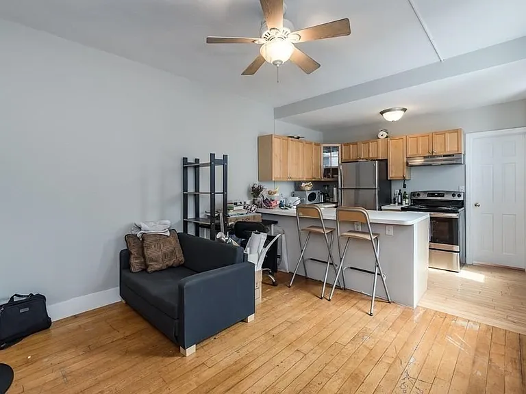 43 Park Vale Ave #8 — Photo 2