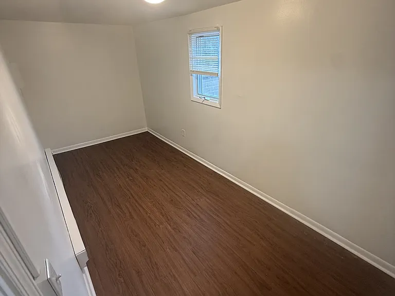 923 Payne Ave #2 — Photo 7