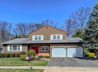 67 Laura Ave, Edison, NJ 08820