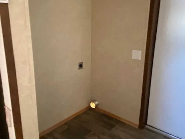 864 Alb Dr — Photo 7