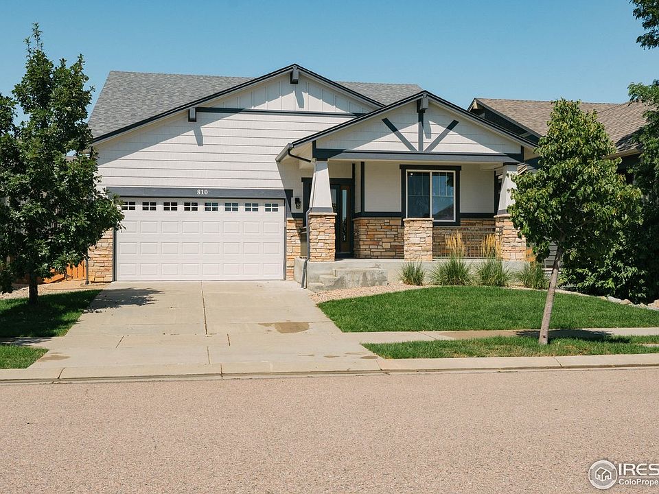 1st image of 810 Crooked Creek Way