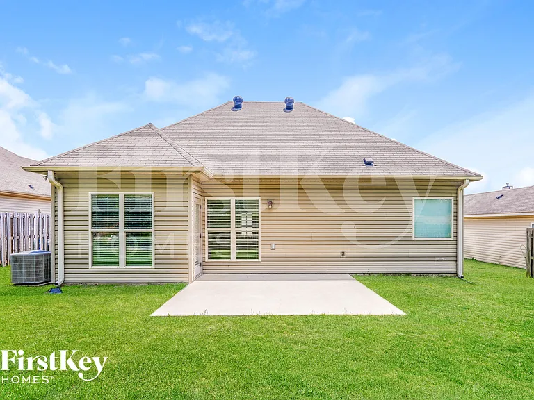 1114 Emerald Ridge Dr — Photo 18