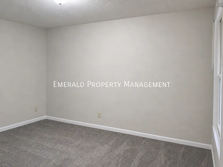 6069 Boxwood Dr #1 — Photo 14