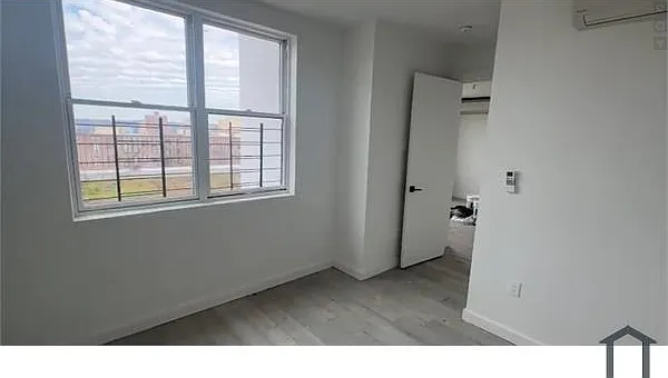 2485 Elm Pl #1E — Photo 9