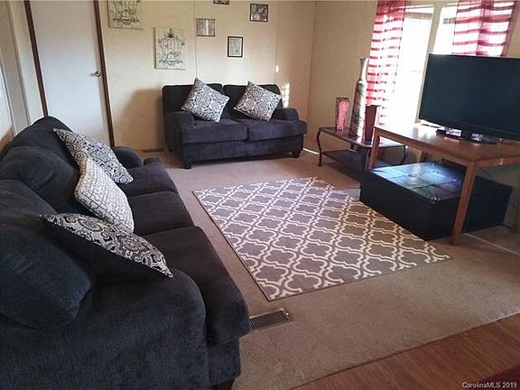 3rd image of 239 Grassy Meadow Ln