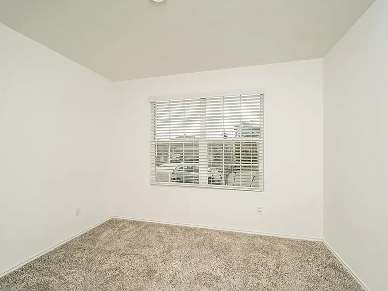 341 Madrid St — Photo 21
