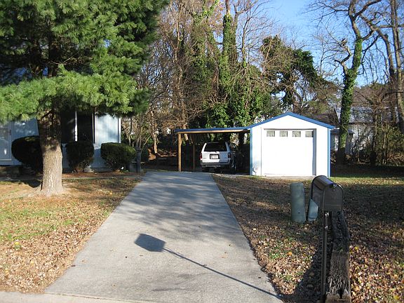 garage/carport/back shed