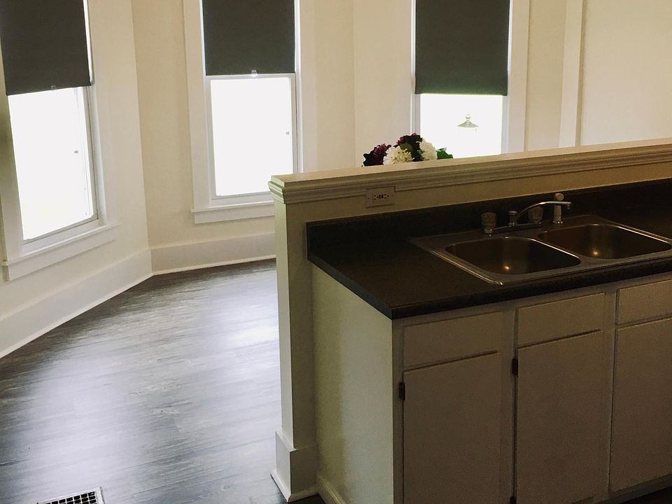 Eat in Kitchen