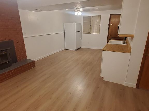 Living room/kitchen